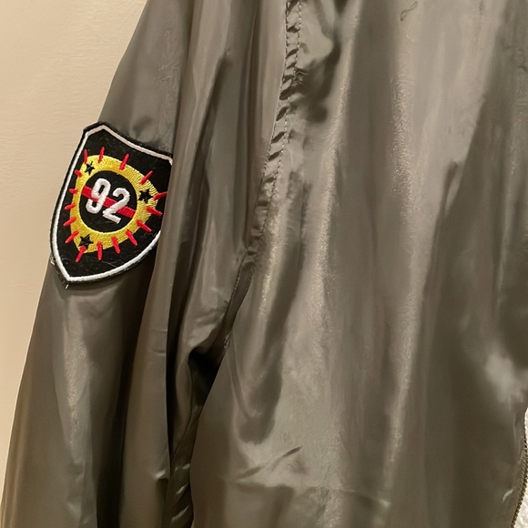 warm military green jacket - Picture 5 of 9